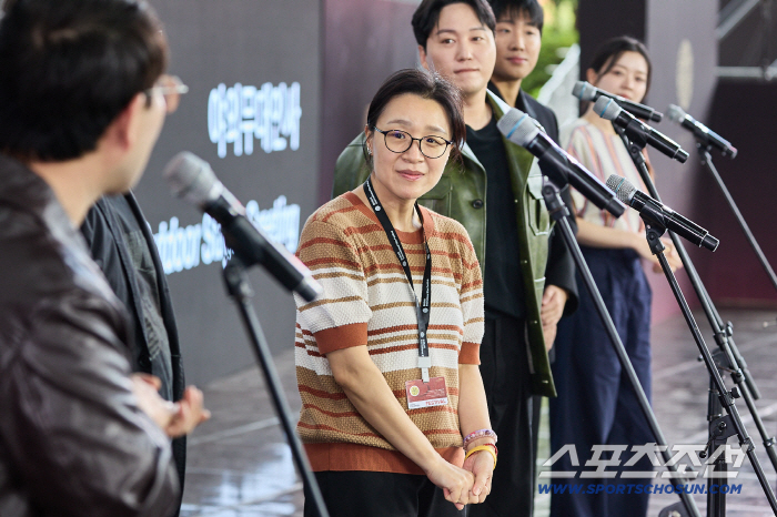 제작비 고작 7천만원으로 전석매진! 이재명 대통령 부부도 직관한 영화, 대체 누가 만들었나 봤더니?