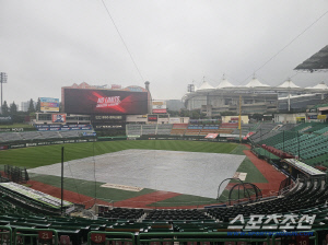 한화-SSG 단비에 웃었다…인천 경기 우천 취소→10월 추후 편성 [인천 현장]