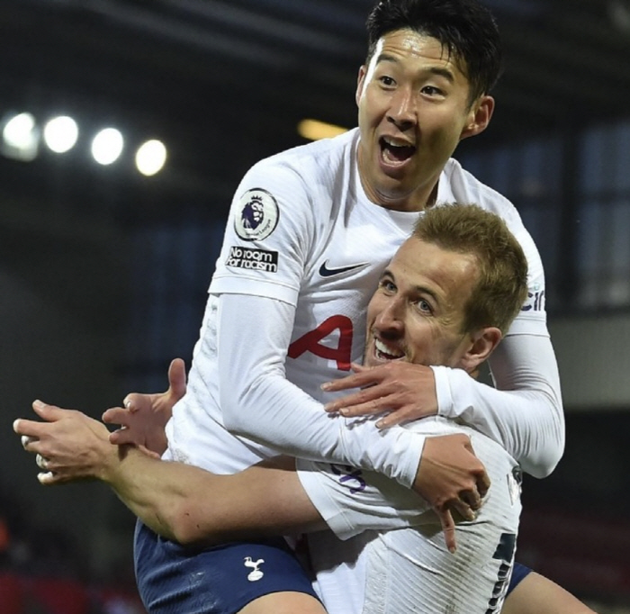 '이게 웬 떡이야! 어서오시고~' 갑자기 터진 케인의 EPL 복귀설에 흐…