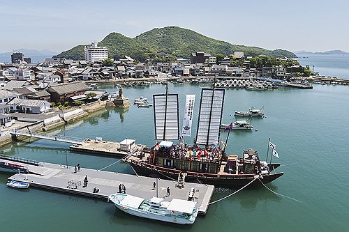 (서울=연합뉴스) 국가유산청은 국립해양유산연구소가 운항하는 조선통신사선 재현선이 지난달 28일 부산에서 출항한 지 약 13일 만에 오사카항에 입항했다고 11일 밝혔다. 사진은 조선통신사선 재현선. 2025.5.11 [국립해양유산연구소 제공. 재판매 및 DB 금지] photo@yna.co.kr