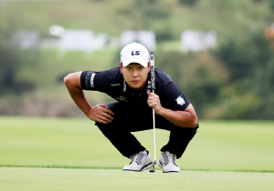 '병가' 내려던 전가람, KPGA 최경주 대회 첫날 6언더파