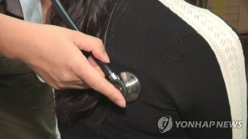 "희귀질환자는 보이지 않는 존재…환자·가족 전체 지원해야"