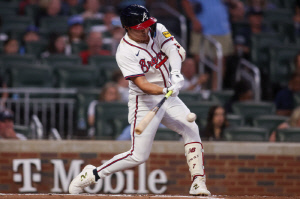 [속보]'한박자 쉬고, 다시 시작' 전날 11경기 연속안타 무산된 애틀랜타 김하성, 실망 딛고 첫 타석부터 안타 재개. 팀은 11연승 실패