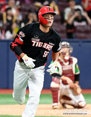 사실상 재계약 포기 행보, KIA 차기 1루수 이 선수 밀어주나…