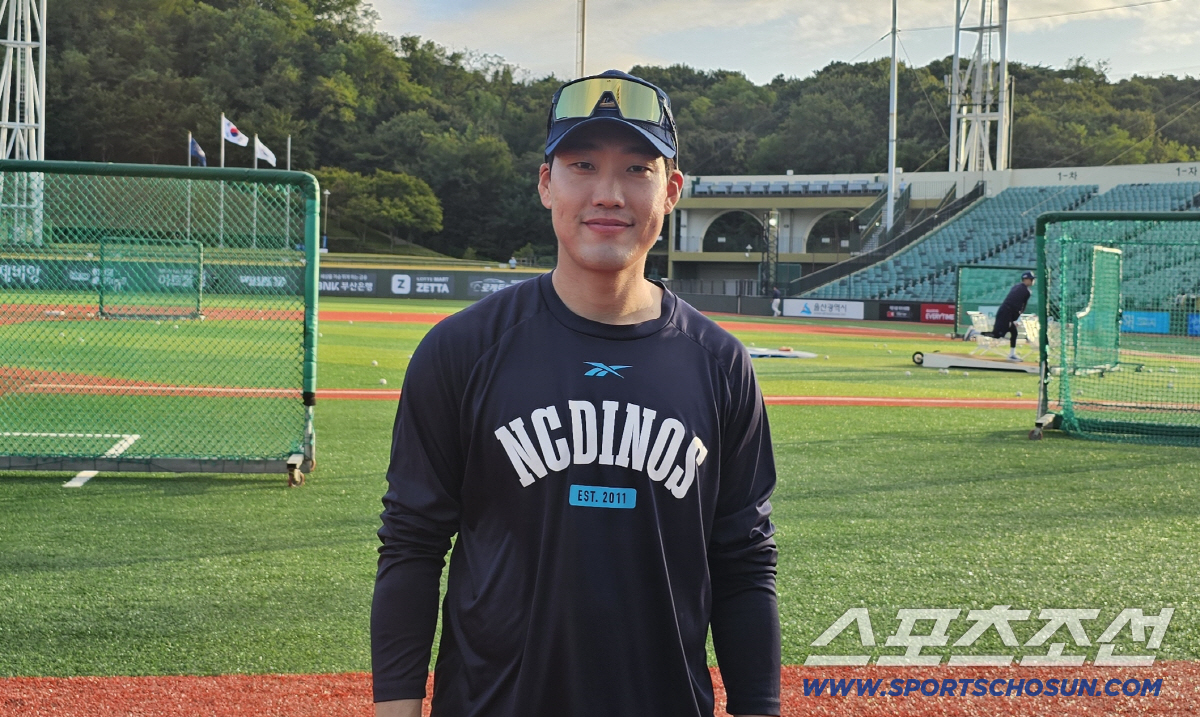 데뷔 10년만의 마운드 첫경험? 133㎞ 직구에 포크볼 → 첫 피홈런에 …