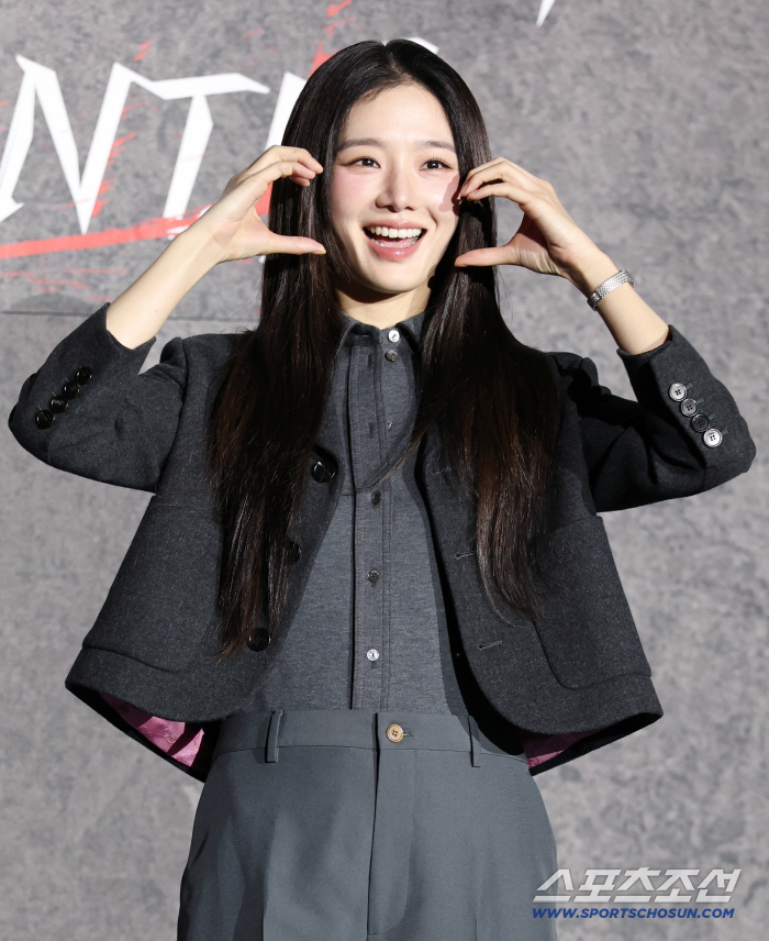 '사마귀' 박규영 "난 '길복순'의 어마어마한 팬, 6번 반복 시청할 정도"