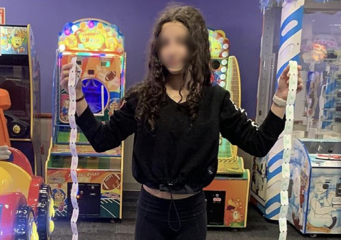 "코로나 치료받는다더니…" 14세 소녀, 가슴 확대 수술 후 숨져