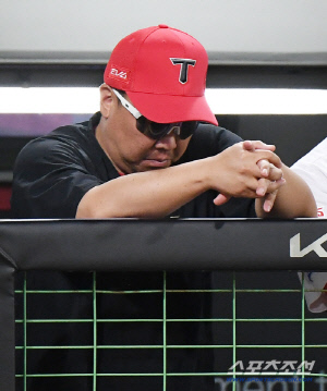 '역대 최초 불명예 위기 남았다' KIA, 5강 탈락 충격 빠져 있을 시간 없다