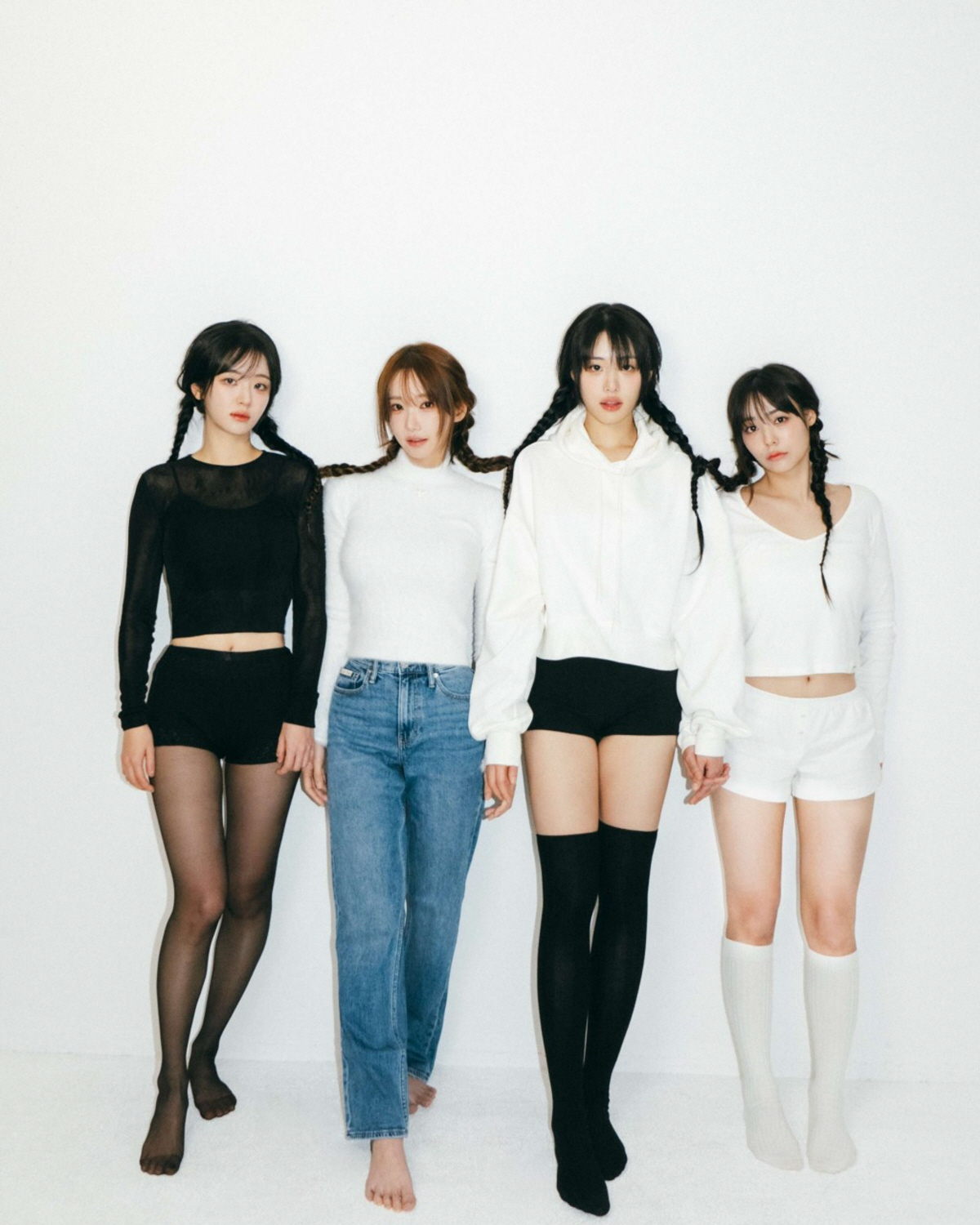 [공식] 더보이즈 측, 응원봉 유사성 논란 사과.."빠른 대응 못해 죄송…