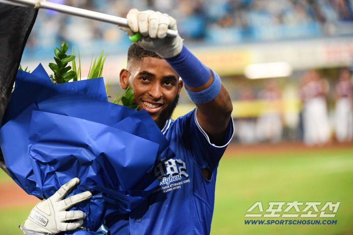'삼성? KBO 역사상 이런 타자 없었다' 49홈런-150타점 신기록, 디아즈 재계약 빨리 추진하세요