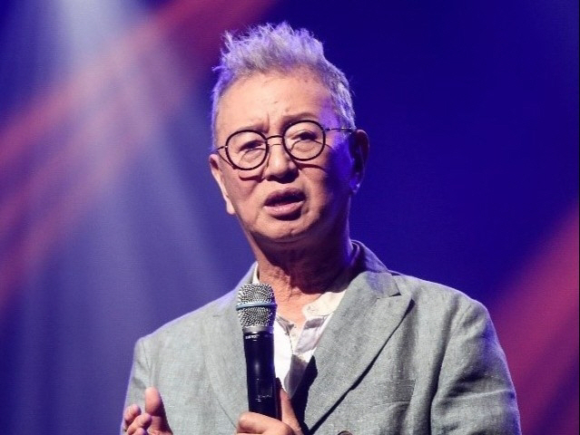 ‘개그계 대부’ 전유성, 병마 끝 별세…향년 76세