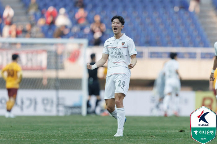 토트넘 판더펜? 포항엔 '한더펜!' 주전 맹활약→쿠플영플→ACL 데뷔..…
