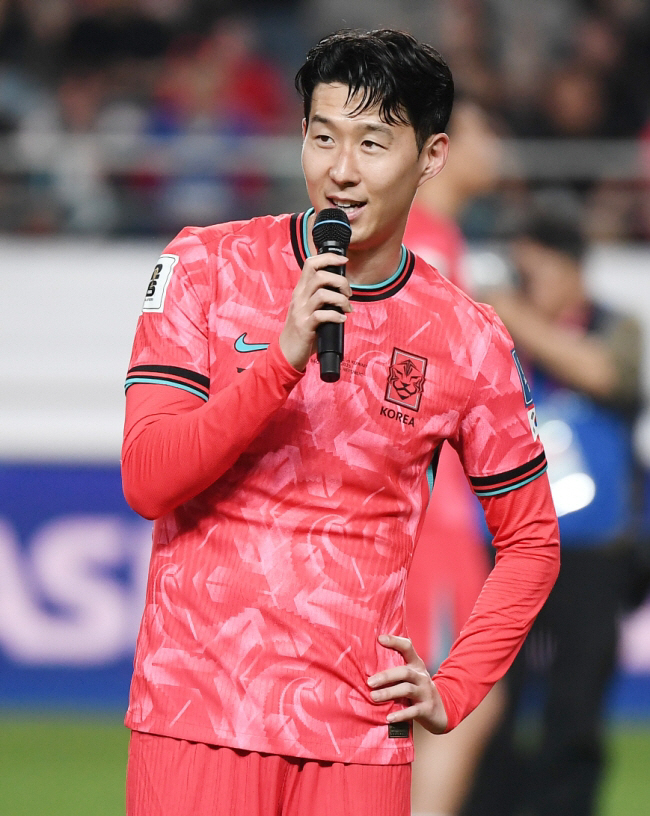 "韓 캡틴, 손흥민의 이름은 없었다" 日 충격…'4회 수상' AFC '올…