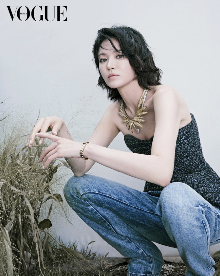 송혜교, 매혹의 초록 눈동자..숨멎 미모 ‘레전드 갱신’