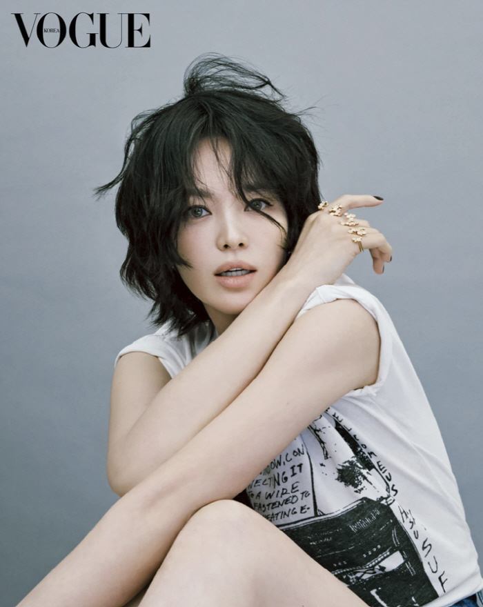 송혜교, 매혹의 초록 눈동자..숨멎 미모 ‘레전드 갱신’