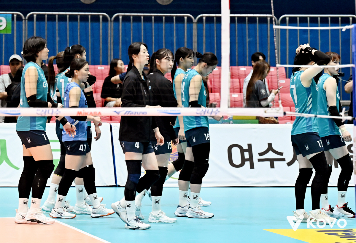 "선수들 레벨 차이, 실력이다" 충격 탈락, 왜 패장은 따끔한 한마디 남…