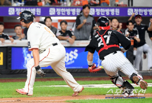 '박동원 속죄의 대포→타자일순까지' 1위 매직넘버 1 되나…문동주 ⅔이닝 6실점 충격 강판