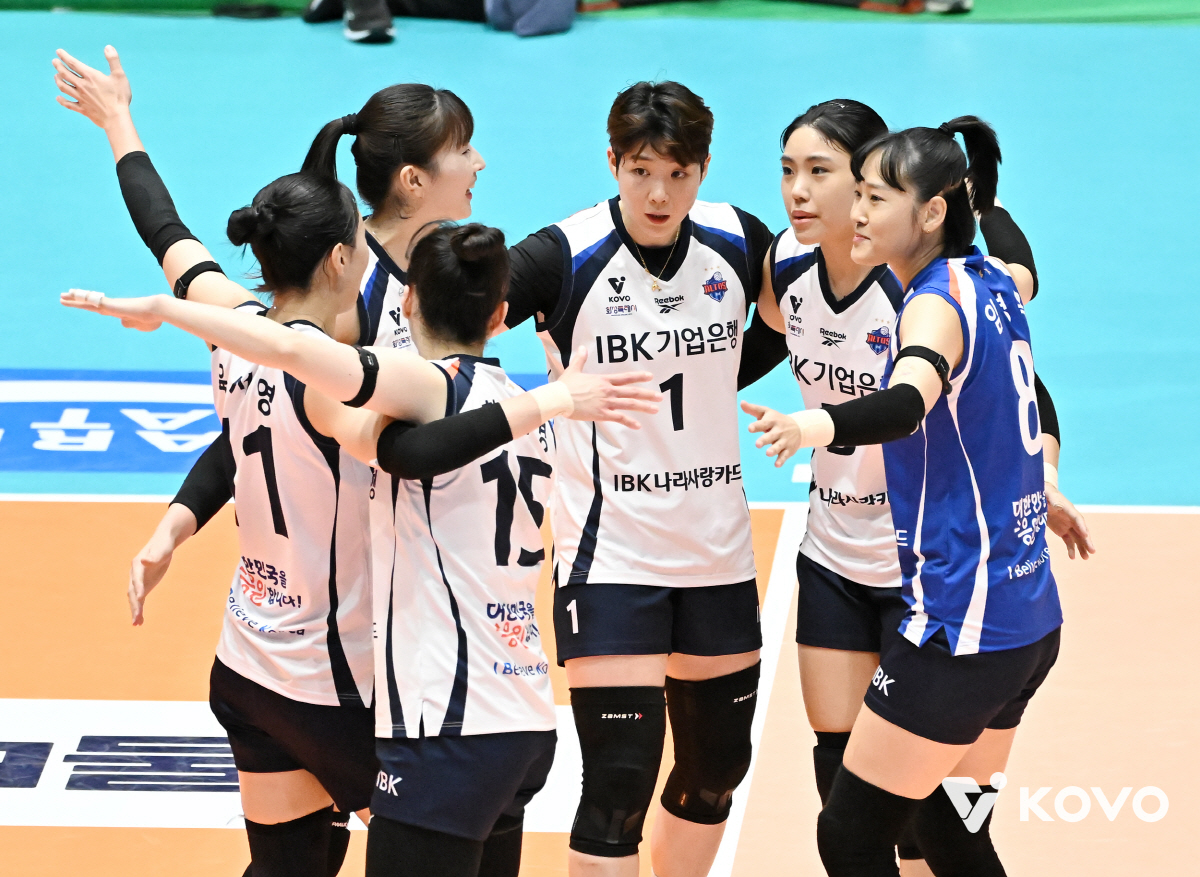 '와 양효진 없다고 무기력하다니' IBK기업은행, 2연속 우승 노린 현대…