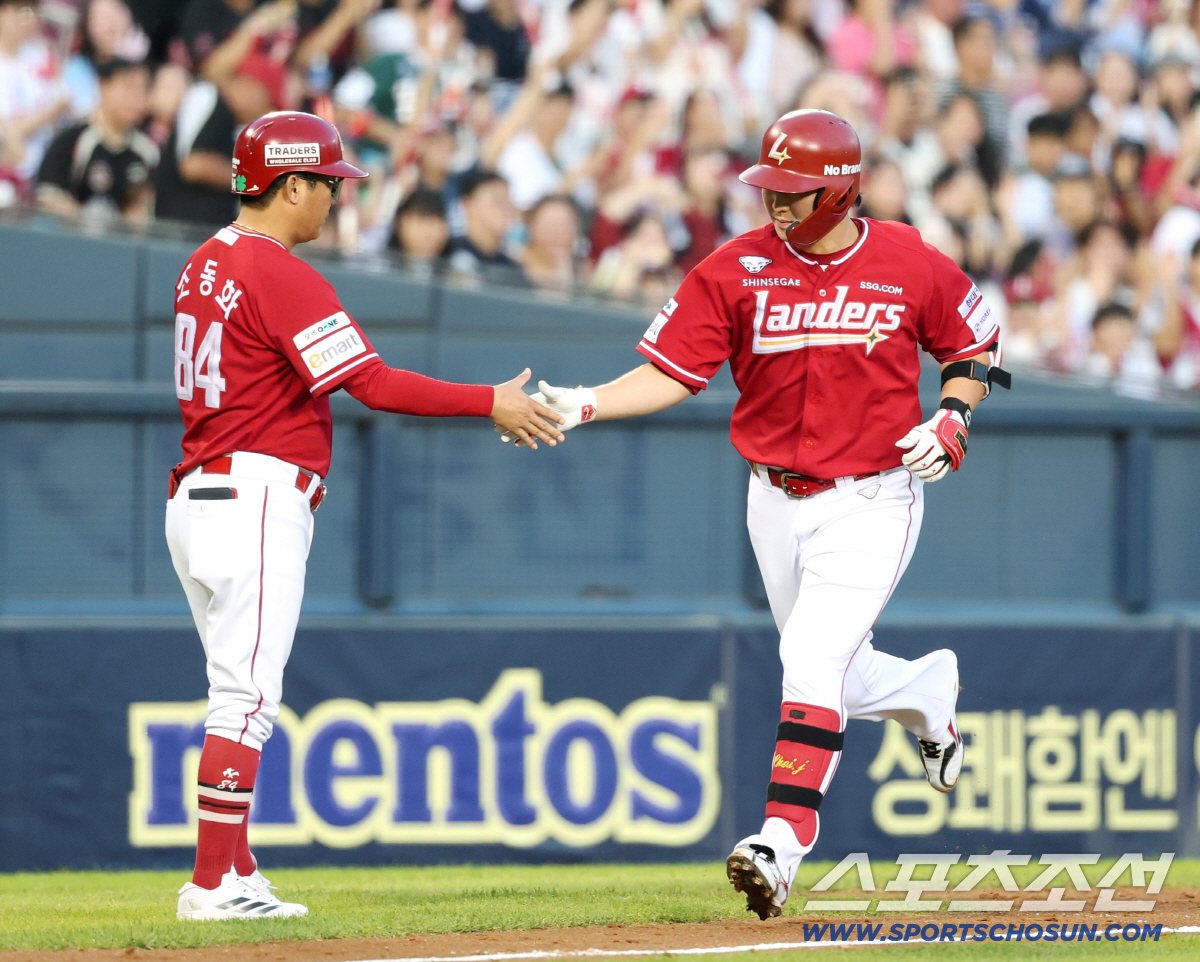'송진우-양현종 제친 김광현, KBO 새역사 썼다' SSG 3위 확정 매…