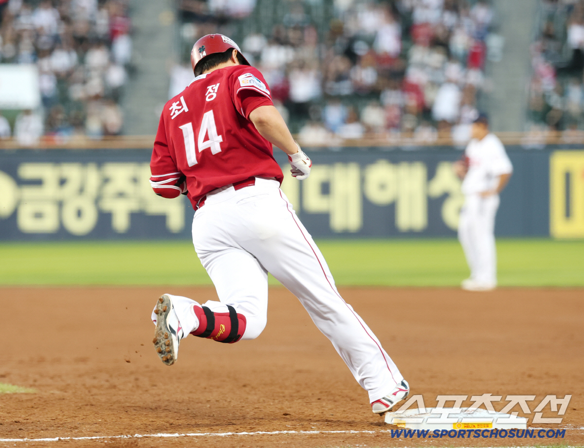 '드디어 매직넘버 2' 잠실 3루를 꽉 채웠다 "하루 빨리 3위 확정하고…