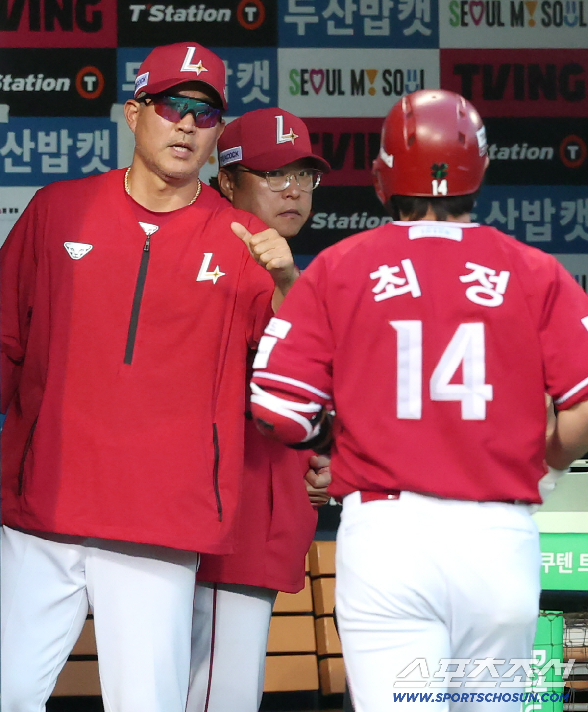 '드디어 매직넘버 2' 잠실 3루를 꽉 채웠다 "하루 빨리 3위 확정하고…