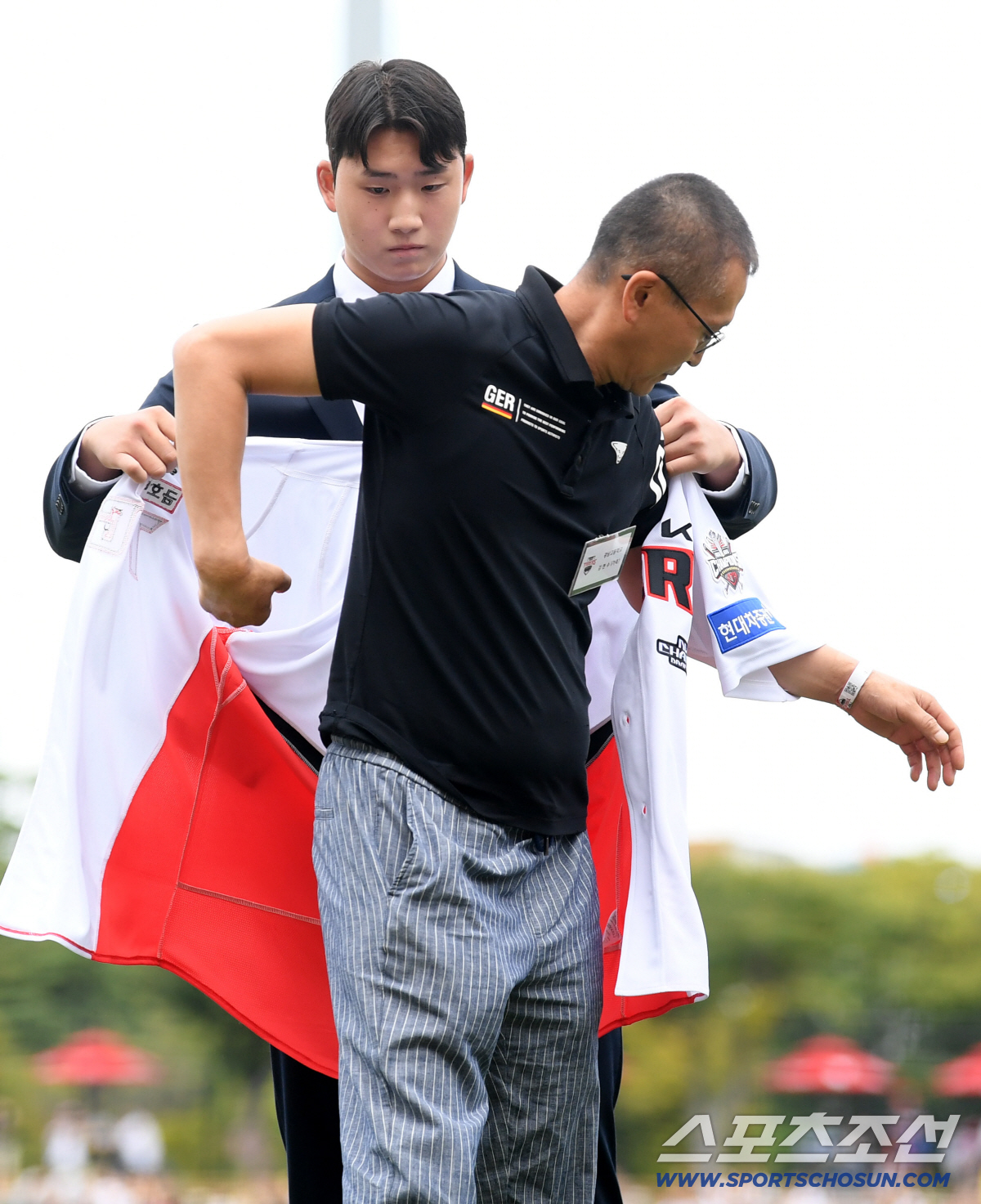 [공식발표]'KIA 사실상 1순위' 김현수 1억3000만원 도장…2026…