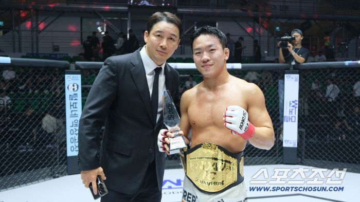 '플라이급 최연소 챔피언' 이정현 1차 방어 성공 등 경기력 눈에 띈 로드FC 안산 대회