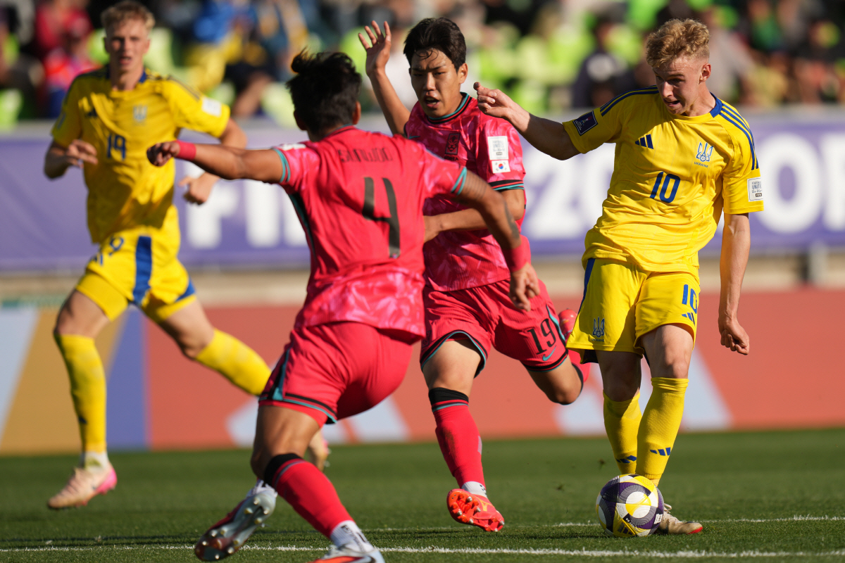"투지 부족한 한국 축구는 이제 끝장" 日매체, '한국팬은 일본 부러워해…