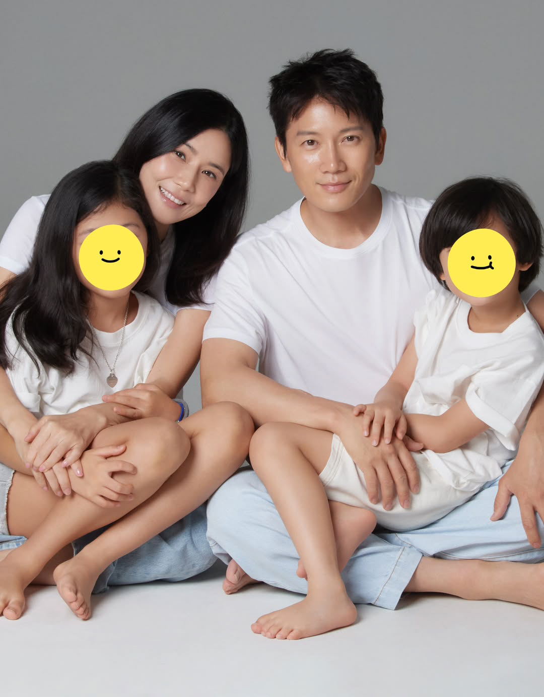 [SCin스타] "벌써 12주년"..지성♥이보영, 딸·아들까지 공개하며 …