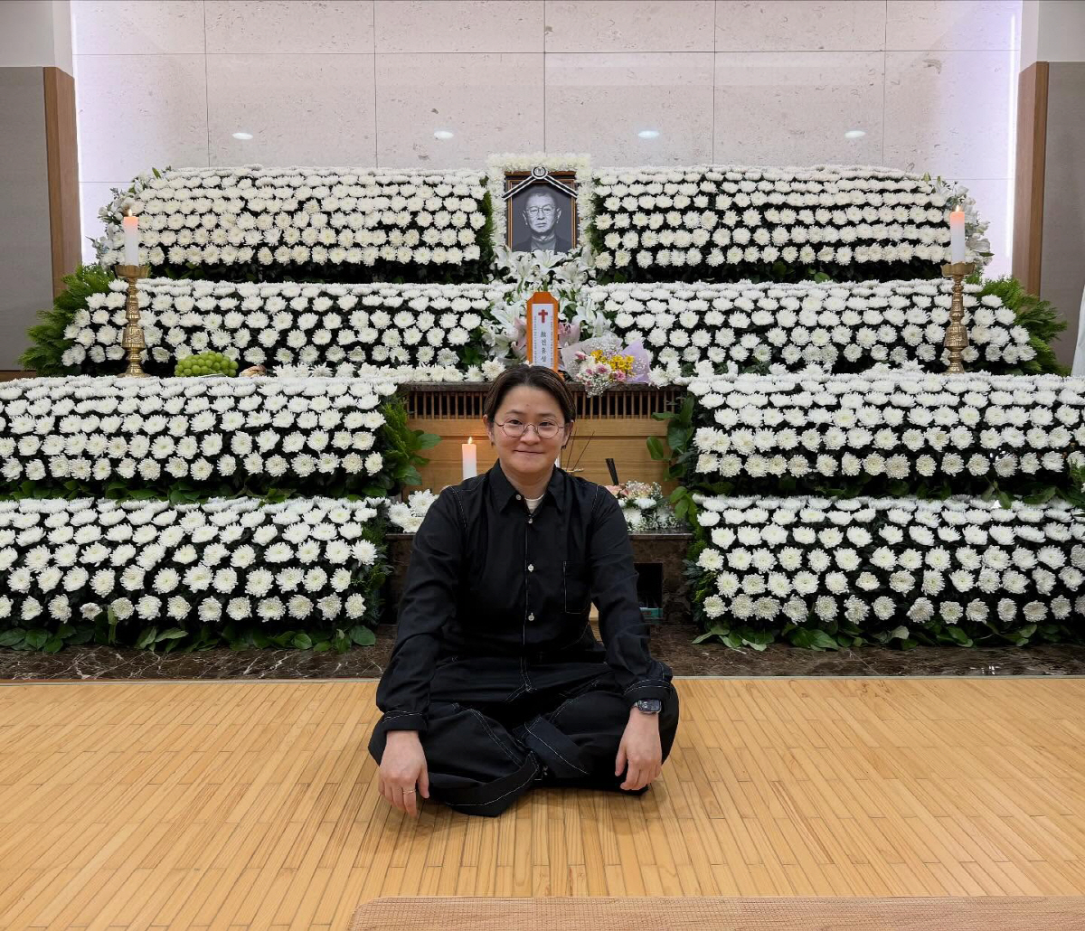 "말씀대로 내일부턴 씩씩하게"…김신영, 故전유성 유언 지킨다→영정사진 앞…