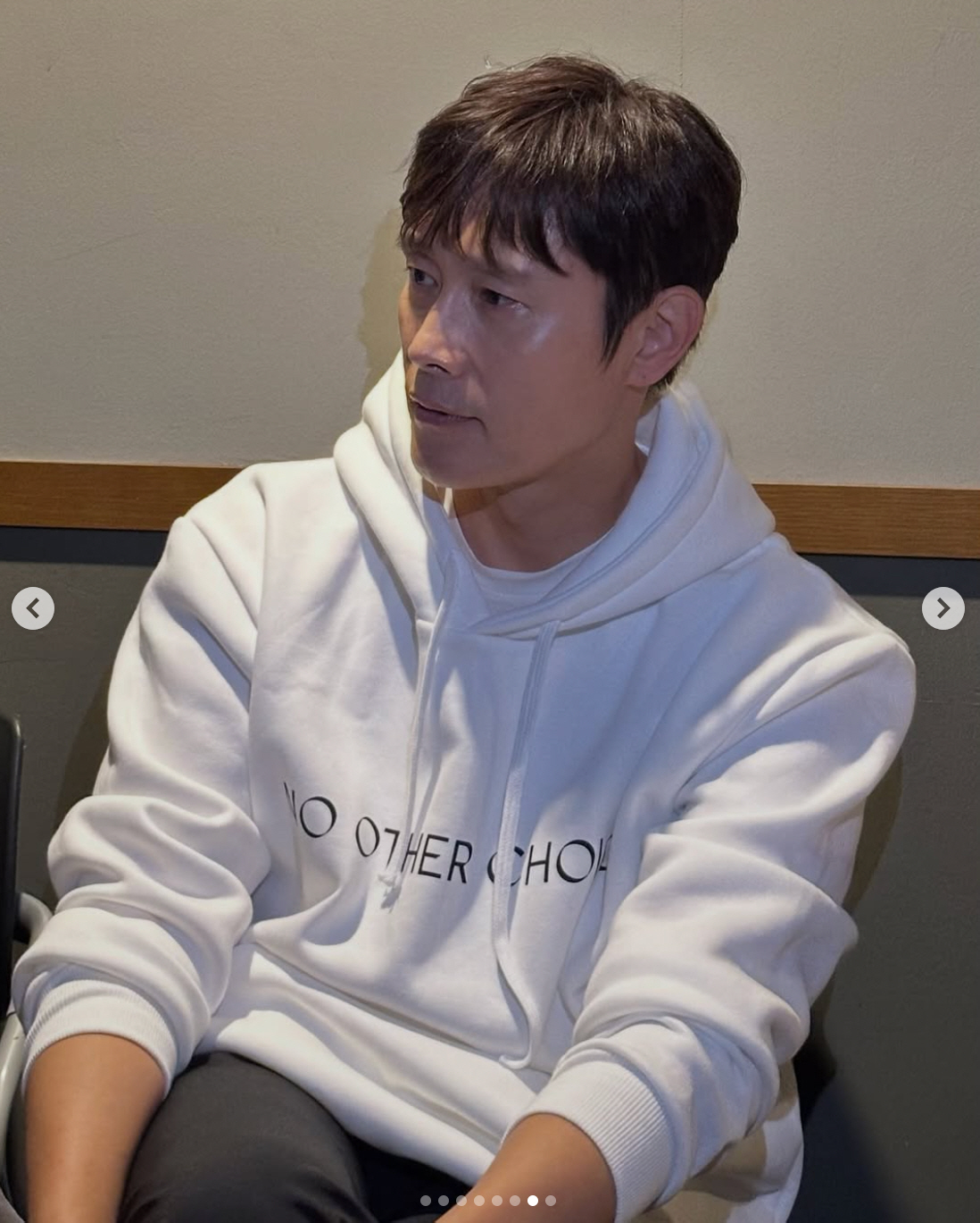 이병헌, ♥손예진과 다정한 투샷 "100만 돌파, '어쩔수가없다'"