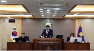 양양군의회, 에어돔 행정사무조사 마무리…8건 개선 촉구