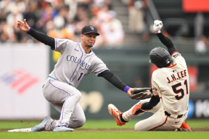 3안타 2타점 대폭발! '유종의 미' 이정후, '3루타 전체 3위, 타율 팀내 1위' 첫 풀타임 건강하게 마무리