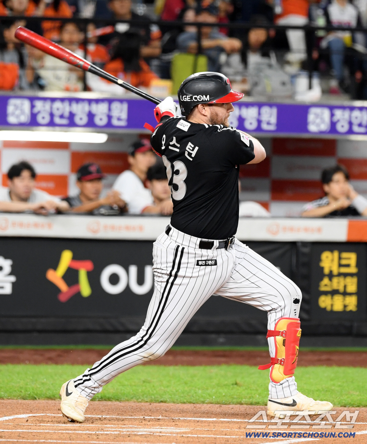 '종신 선언' 진짜네? LG 새역사 쓴 외인. 또 다른 역사를 준비한다 …