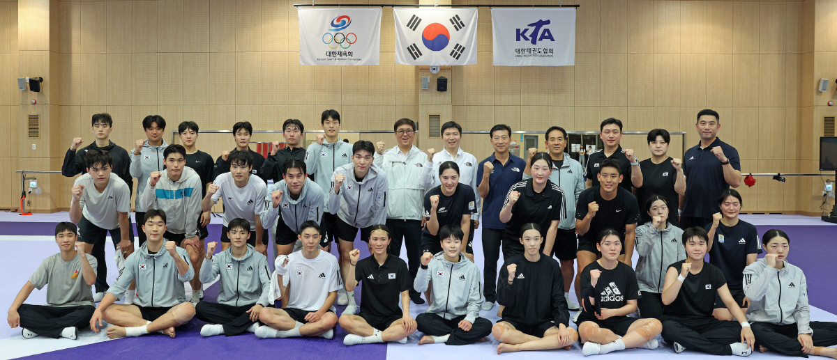 "국가대표는 국민의 자긍심,품위손상 없어야" 최휘영 문체부장관 진천선수촌…