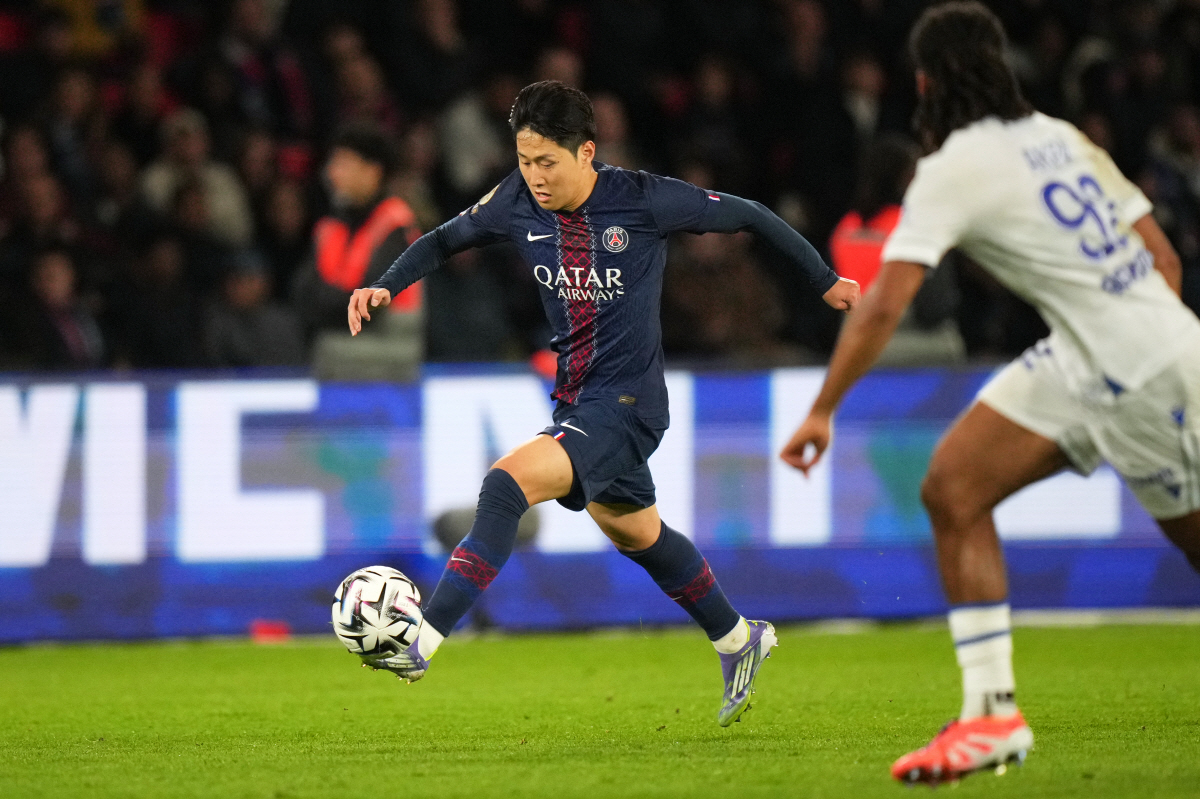 '또또 시비거네' PSG 이강인 활약 깎아내리는 佛 매체, "패스 낭비했…