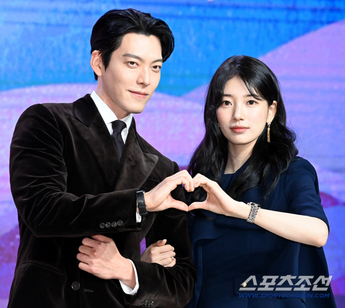 '다 이루어질지니' 김우빈 "9년 만에 재회한 수지? 체감상 3년 만"