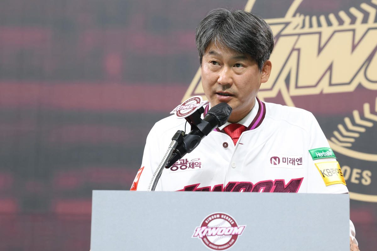 키움때문에, 예비 FA 박찬호 행복해지나...설종진 감독 "FA 영입 필…