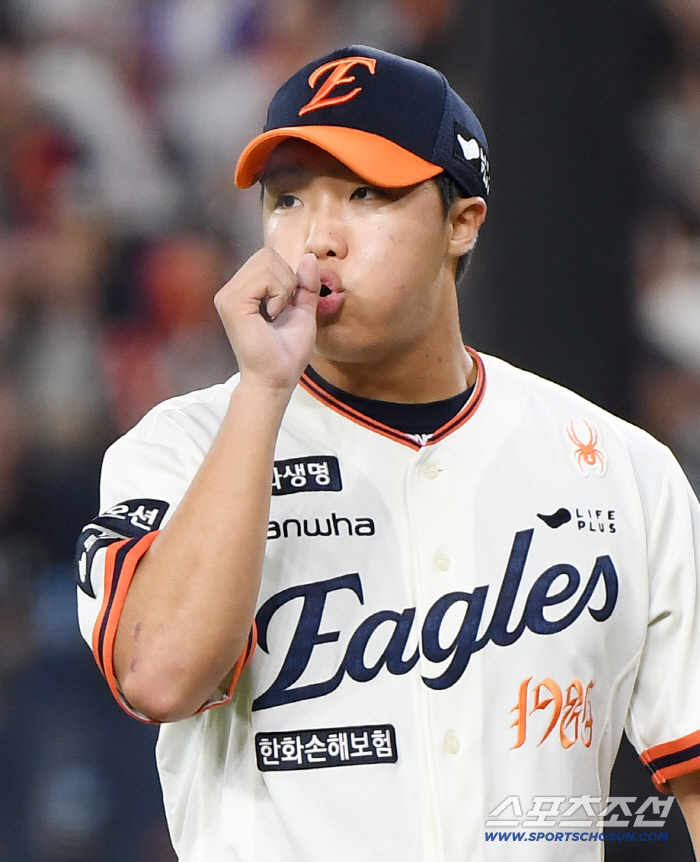 "잠도 못잤는데 올라가니 괜찮아져." 갑자기 선발인데 155km 3.1이닝 1안타 무실점. 2순위 신인의 재발견. 빅게임 투수 예고[대전 인터뷰]