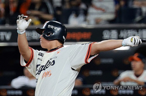 한화 노시환, 구단 4번째 30홈런-100타점-100득점 향해 전진