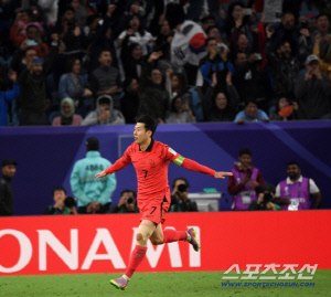 손흥민 미쳤어! 5764일 만에 대기록, 홍명보-차범근 넘어 '韓 축구 레전드' 1위 등극이다...10월 A매치 '전인미답의 영역' 개척 예고