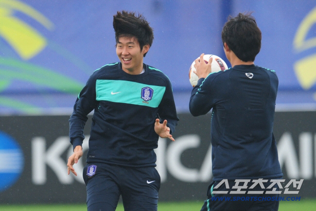 손흥민 미쳤어! 5764일 만에 대기록, 홍명보-차범근 넘어 '韓 축구 …