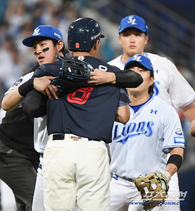'참는게 능사가 아니다' 너무 선량한 캡틴, '가을야구 탈락' 롯데의 자…