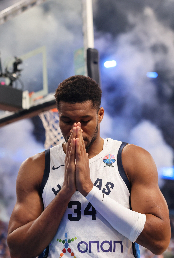 밀워키의 파격 행보. 충격적 반전. 그리스 괴인의 종결 인터뷰 "터너 분명 도움될 것. 밀워키를 믿는다"