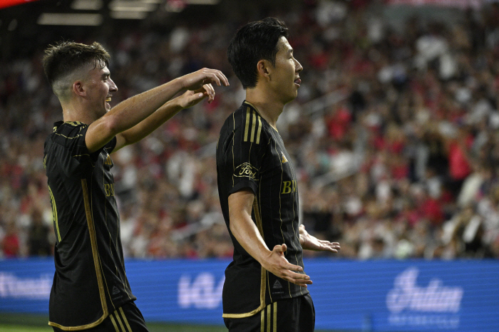 "토트넘의 가장 큰 실수. SON 이적" 토트넘 뒤늦은 짙은 후회 "최전방 문제. SON이 해결할 수 있었는데"