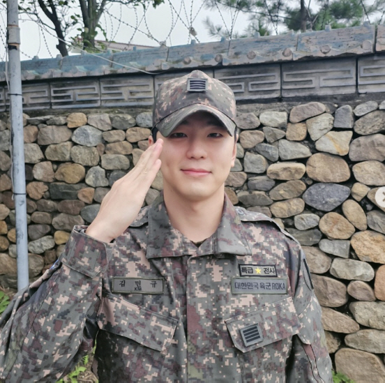 '사내맞선' 김민규, 1년 6개월 군백기 끝났다..."곧 작품으로 찾아뵐…