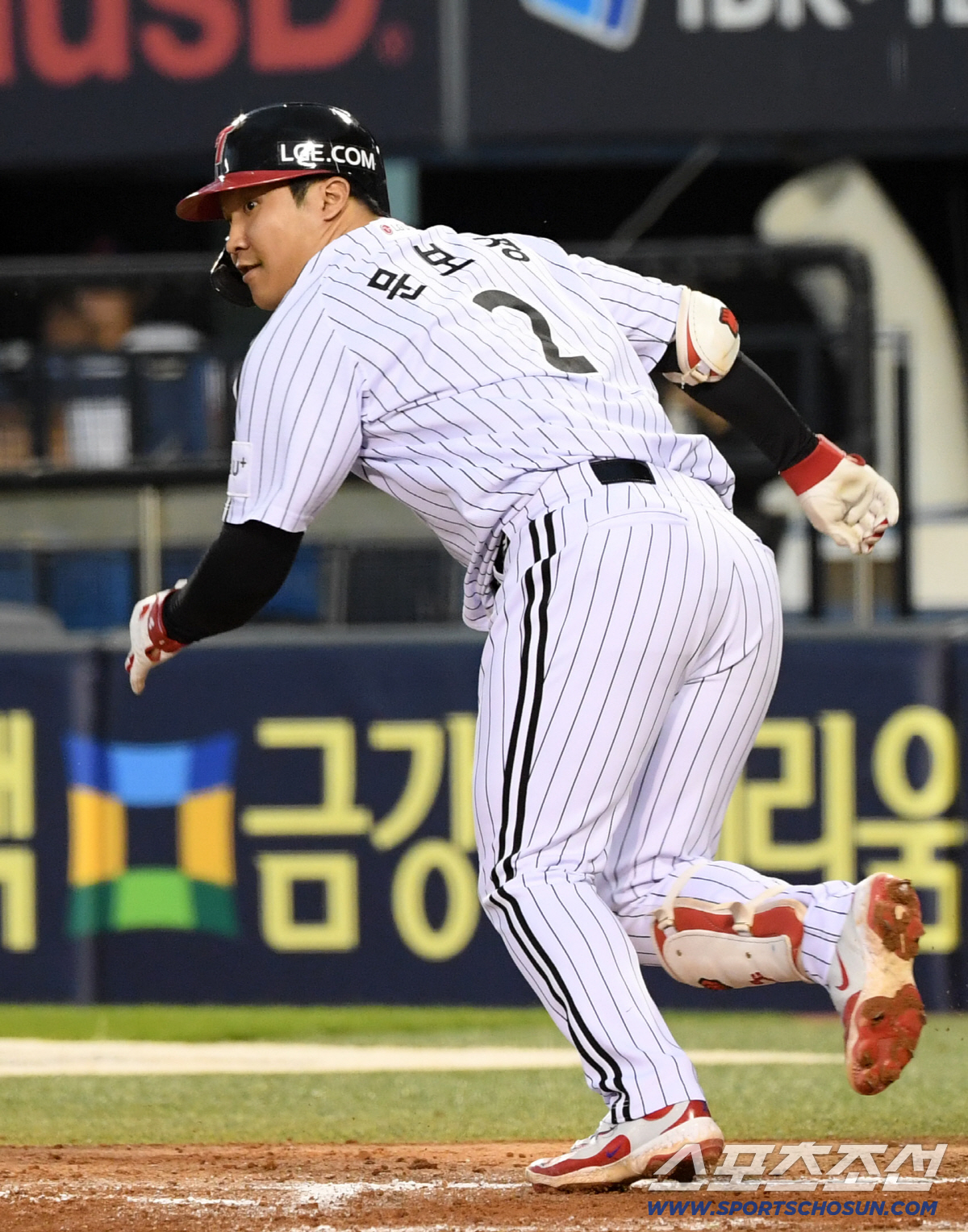 사라졌던 108타점 4번타자 복귀하자 2루수 골든글러브 후보가 사라지다.…