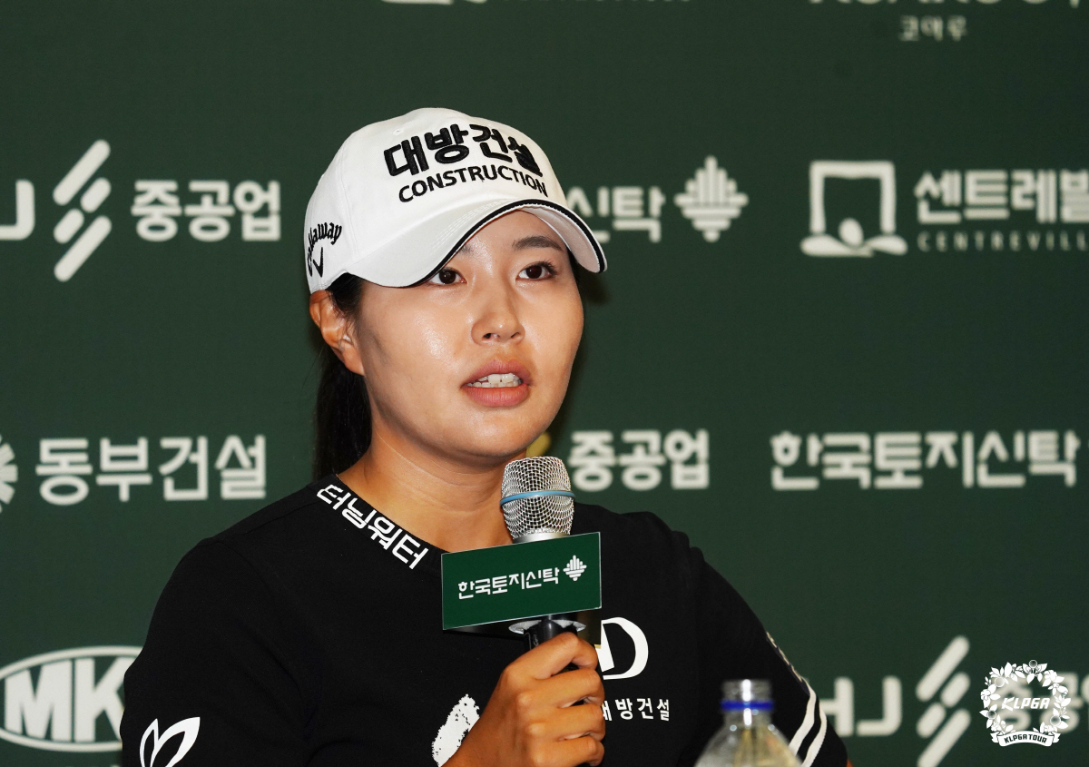 '그린 작은데 공격적 가능?' 맏언니 돌발질문에 MZ 디펜딩 챔피언의 유…