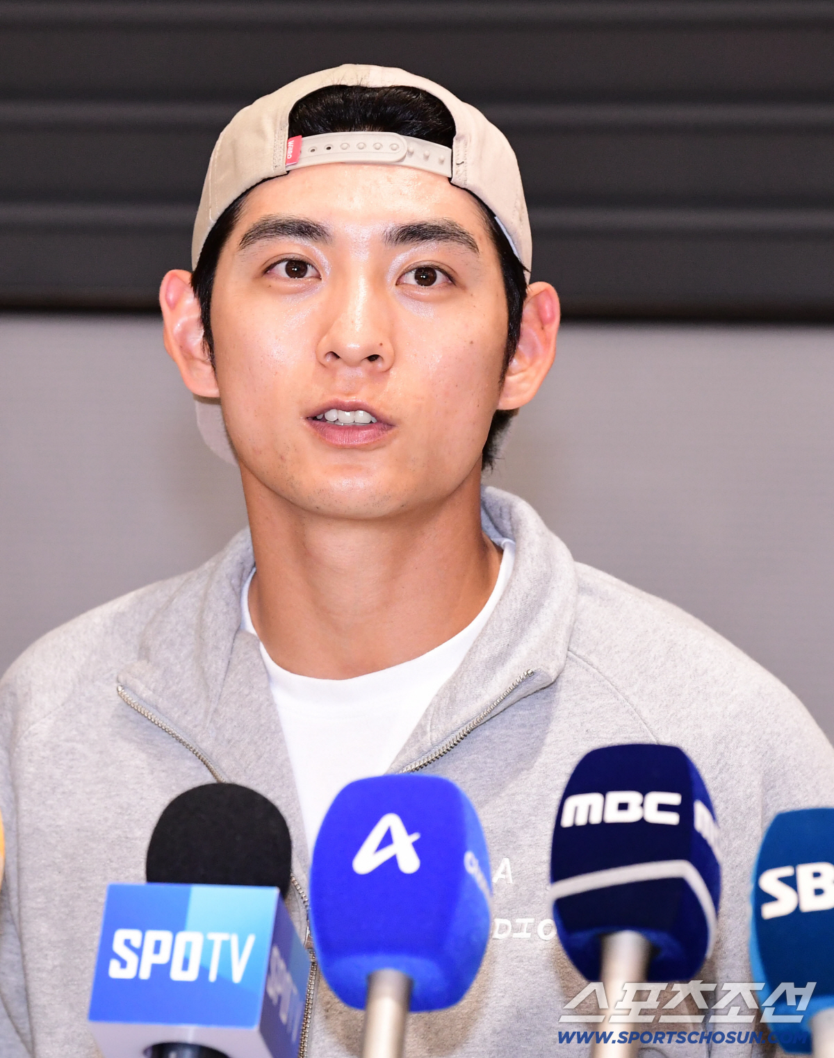"수비 안 좋으니 이야기 계속 나와" 이정후는 서운했다→수비하다 잡생각까…