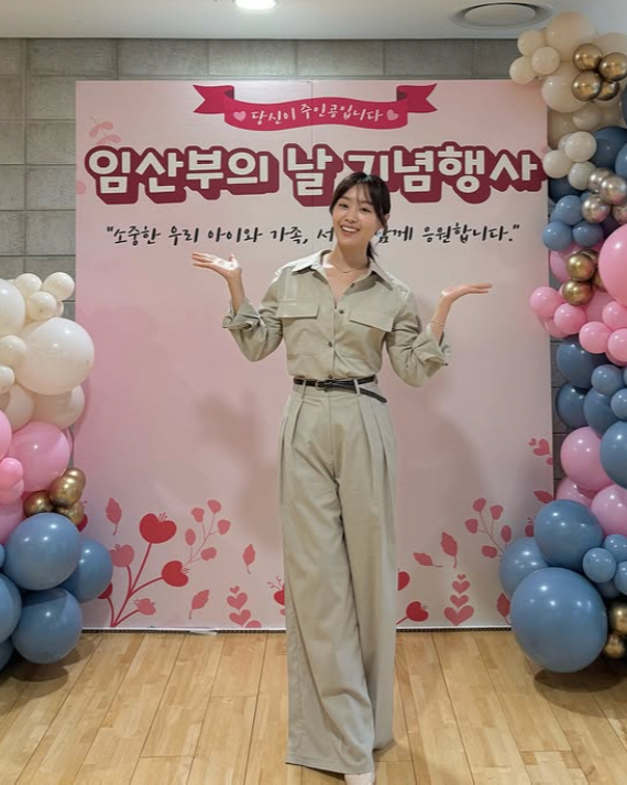 송지은, 아이 바라보는 순간 포착…“2세 계획 있다” 솔직 고백[SCin…